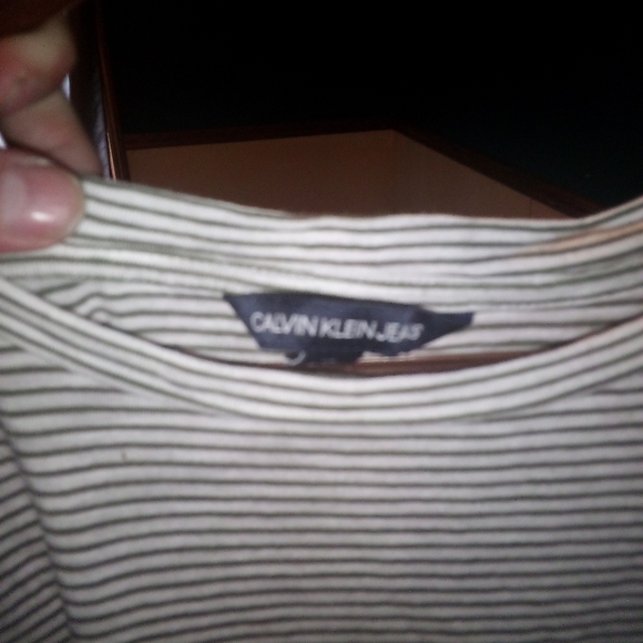 Calvin Klein tee - Picture 2 of 2